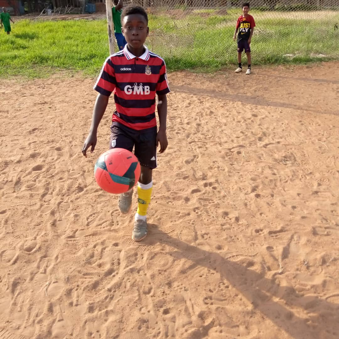 1WorldMarathon's tweet photo. On Sunday, October 18th @OrphansAll had a recreative session with the kids. As you can see, we encourage all ages to join in and play. 
Keep following us for more on the One World Strong 2020 Football Events!

#StrongerTogether #OneWorldStrong #OneWorldMarathon #OWS #OWM #OWM2020 https://t.co/WbuxktGBmp