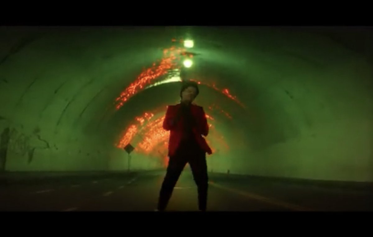 To add to the comparison, you can even see the male in a coma in It Ain’t Me and Abel in Blinding Lights looking similar in this part where they’re both dancing by the tunnel on their way back to their light