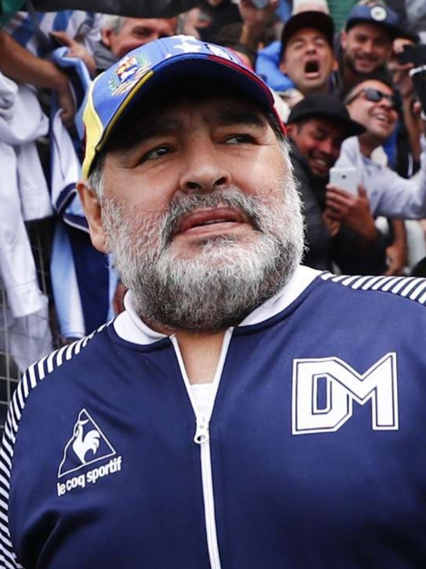 Carlos #Fren, ex director técnico en #Dearcoaarco por @RadioTalkBsAs:
"Quién lo ve bien a #Maradona?, me da pena que lo acompañen como un viejito de 90 años, no hay porqué exponerlo. Él dijo que yo lo traicioné, pero #Claudia sabe como fueron las cosas, yo siempre lo cuidé". 👇 https://t.co/6jrxyNukqv