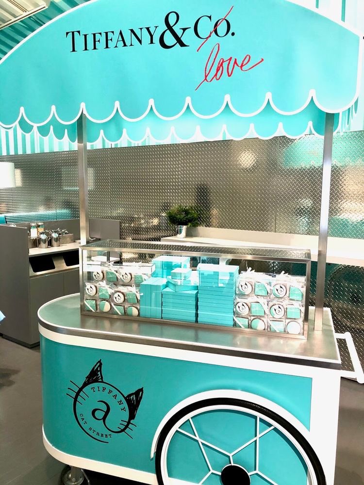 tiffany’s blue box cafelocated in new york(reopening in 2021)