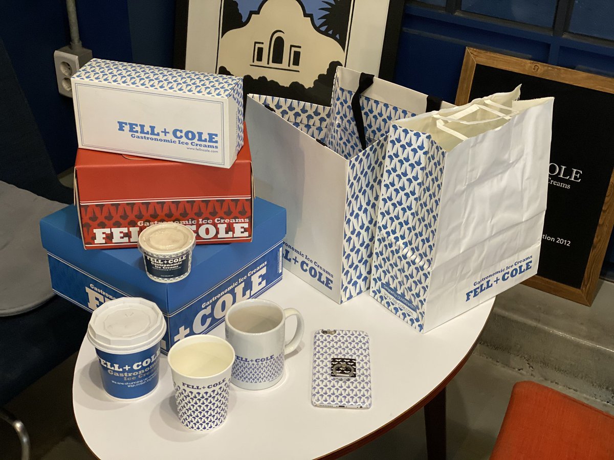 어제 오늘 지인들로부터 수많은 제보를 받으며 생각이 많아져서 일도 손에 잡히질 않습니다. 오른쪽의 업장이 펠앤콜 1호점에서 50미터도 안 되는 곳에 오픈했을 때에도 열심히 하시라고 인사를 건냈었습니다. 하지만 이건 좀 도가 지나치지 않나요? 여러분들이 보시기에 얼만큼 비슷해 보이시나요?