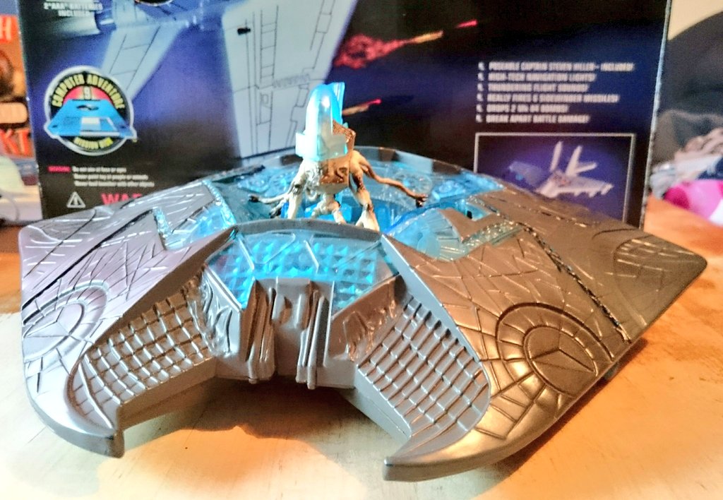 OFilmwelt's tweet image. &quot;Independence Day&quot; Neue Figuren von &quot;Trendmasters&quot;

Heute sind zu dem #Film &quot;#IndependenceDay&quot; der &quot;Alien Attacker&quot; und die &quot;F-18 Hornet&quot; von &quot;#Trendmasters&quot; bei mir eingezogen! Die F-18 ist tatsächlich noch brandneu und das Alienraumschiff gebraucht. Aber auch im Topzustand!