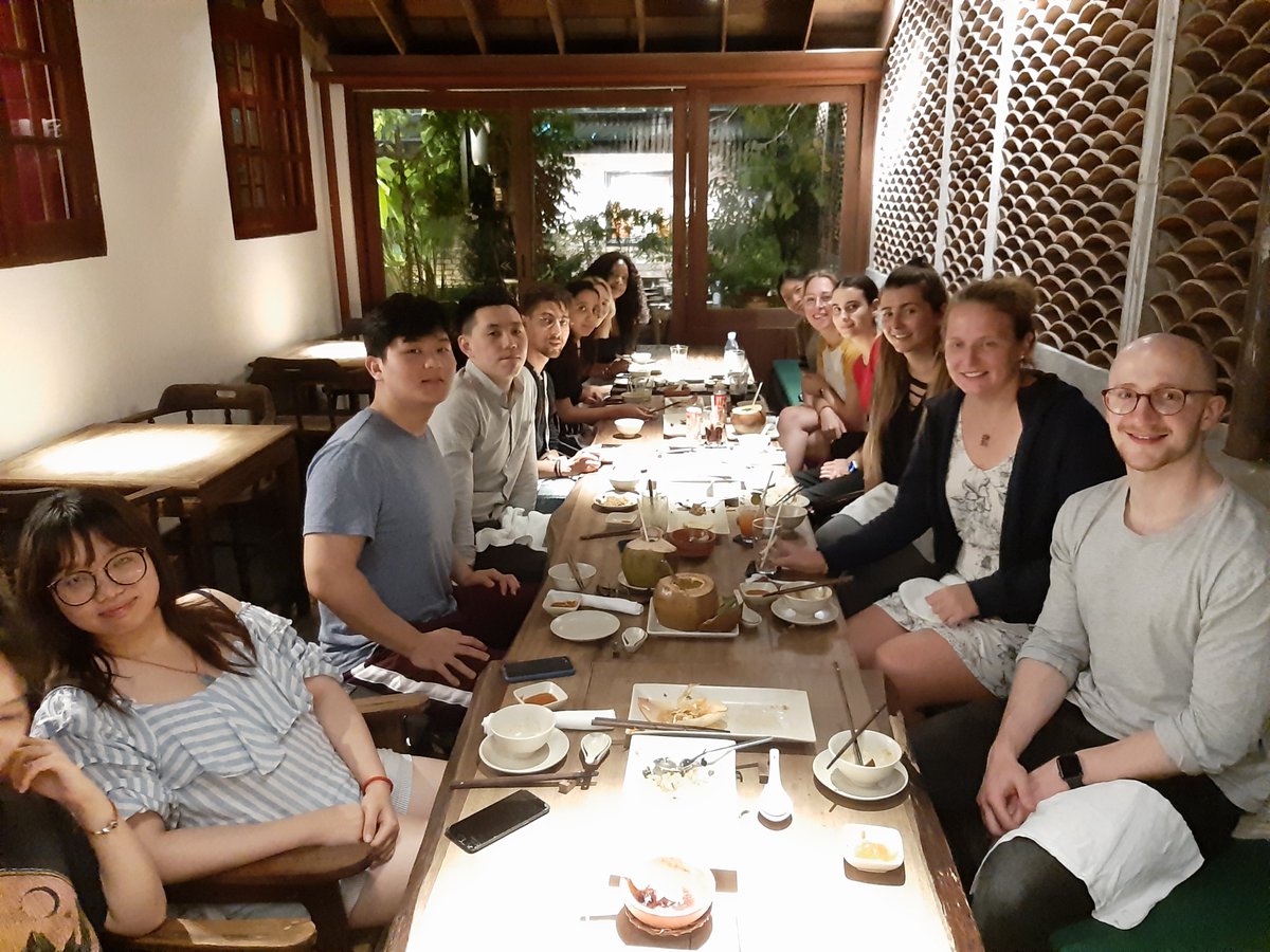 internvietnam's tweet photo. Vietnam is always a top country for meat lovers. But who knew Vietnamese vegetarian dishes could also be so delicious?
A throwback to when our interns had the chance to try out some amazing Vietnamese vegetarian food! https://t.co/0EXSr2QjfE
