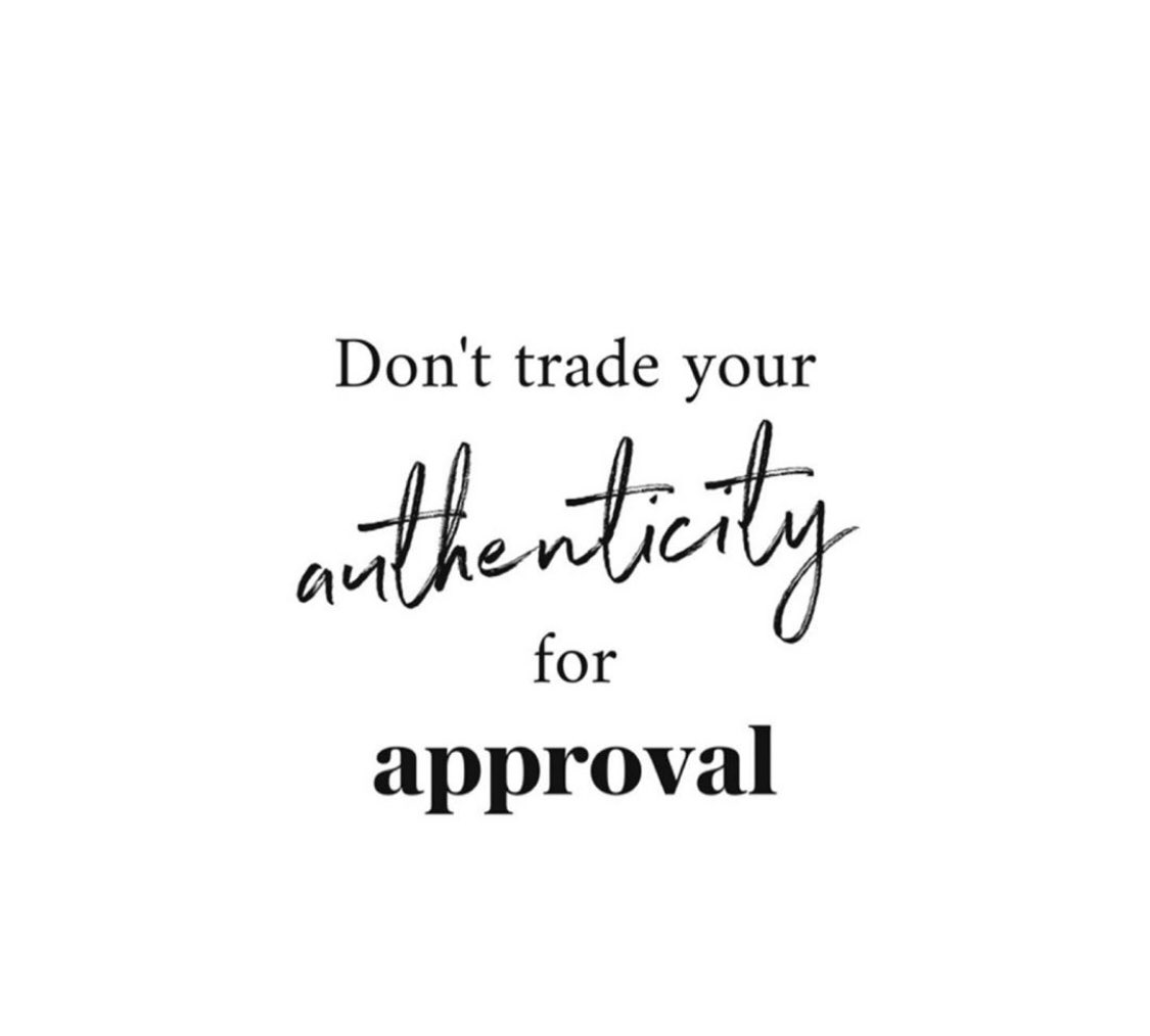Sometimes people make themselves smaller, mute their passion, quiet their vibration.
You can lead with power, presence, &amp; integrity and be 💯 you.
Don’t dim your light.
Shine bright like a diamond today! 💎