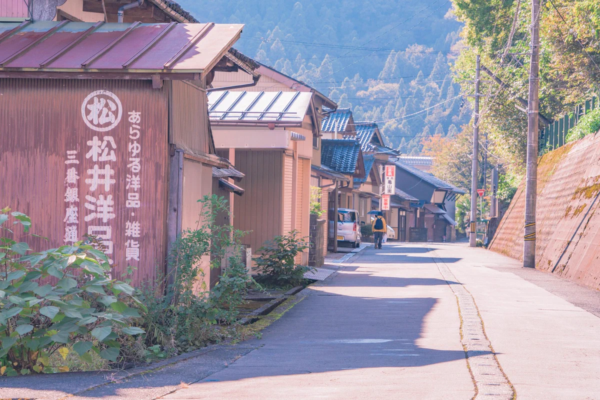 どこか懐かしくもある風景？アニメチックな田舎の街並み！