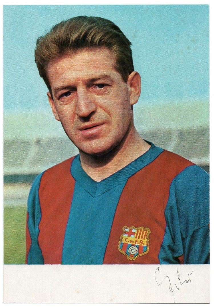 During Kocsis’ time at Ferencvaros he also played with Zoltán Czibor. The pair of them were influential in helping  @Fradi_HU lift the 1949 league title against a strong Honvéd side that had Ferenc Puskas. When Kocsis left Budapest, Czibor followed him and joined  @FCBarcelona.