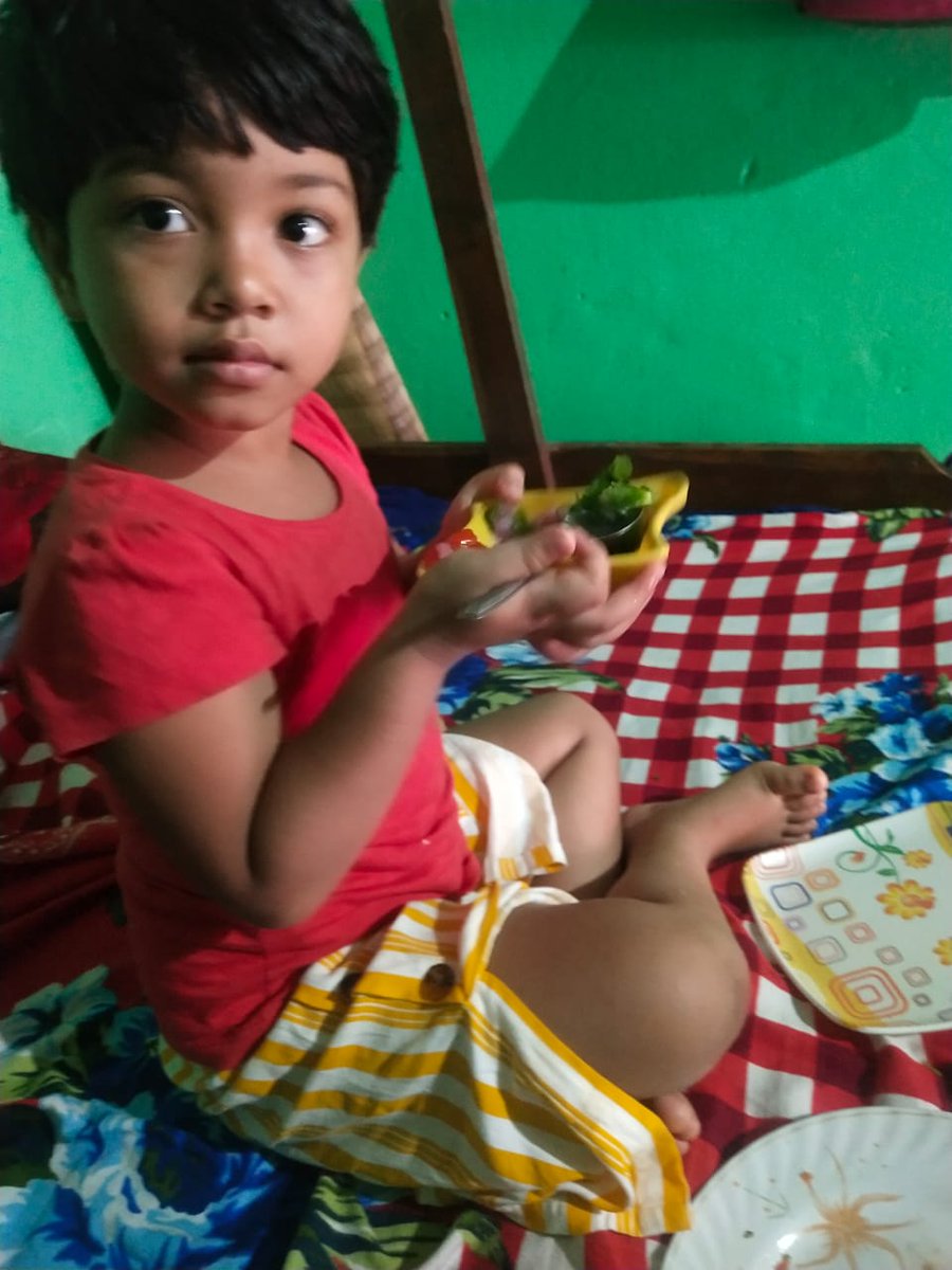 SAI_Edu_In's tweet photo. Yummy Snacks
The ideal snack is one that provides the required nutrients for a healthy growth and development and keeps you full for a longer time. Our Nursery students created a yummy snack from plain salted biscuits, topped it with yummy veggies , cheese & herbs.
#LogicalSkill https://t.co/GAyNPeYz3Z