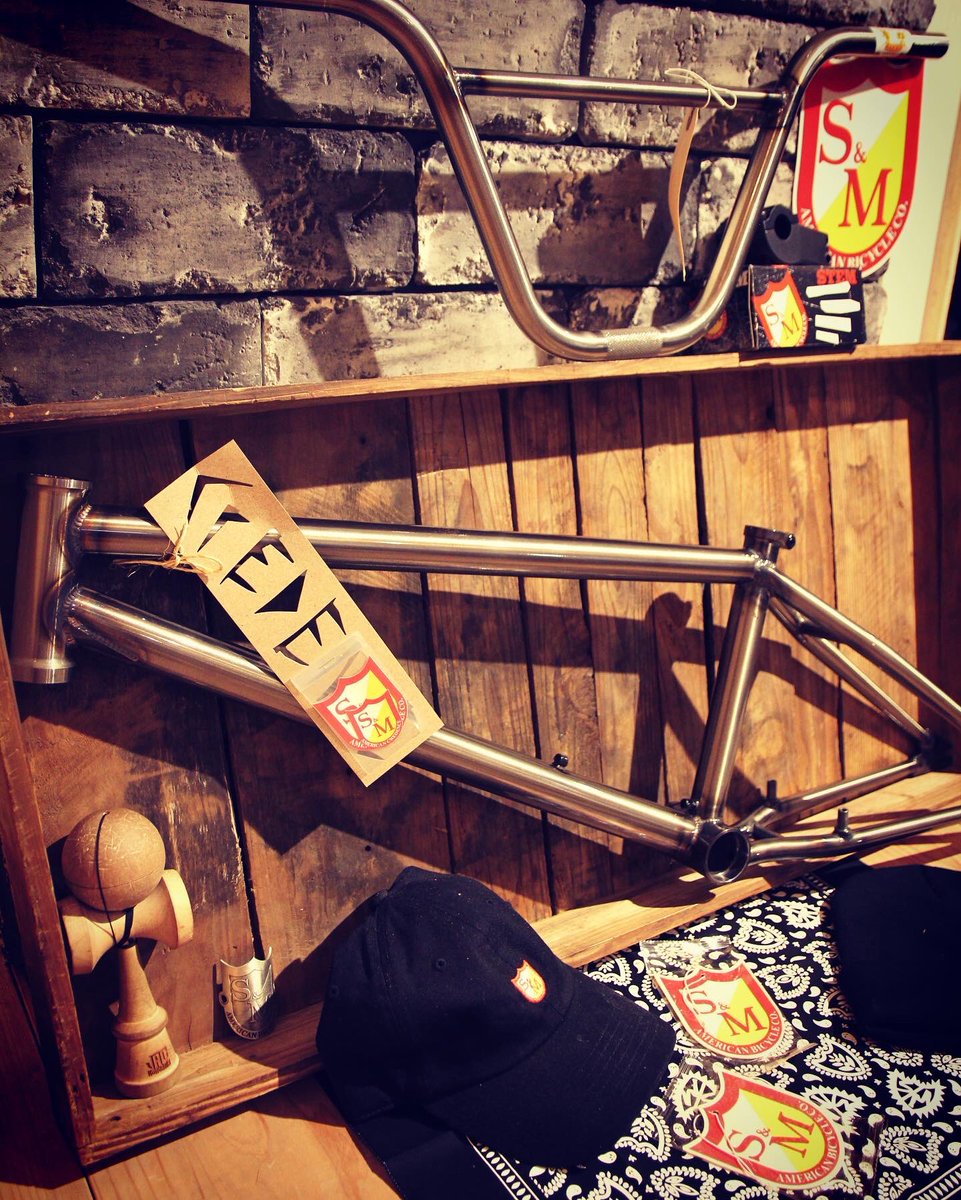 mersys01's tweet photo. sandmbmx 🔥🔥🔥
入荷です！！
@saiton716 
orderありがとうございます😊

#静岡bmx #清水bmx
#静岡 #清水区 #千歳町
#bmxショップ @mersys01 
#bmxdirt #bmxstreet #bmxflatland #bmxfreestyle #bmxdirtjump #bmxdirtjumps https://t.co/fS2JZvhHAe