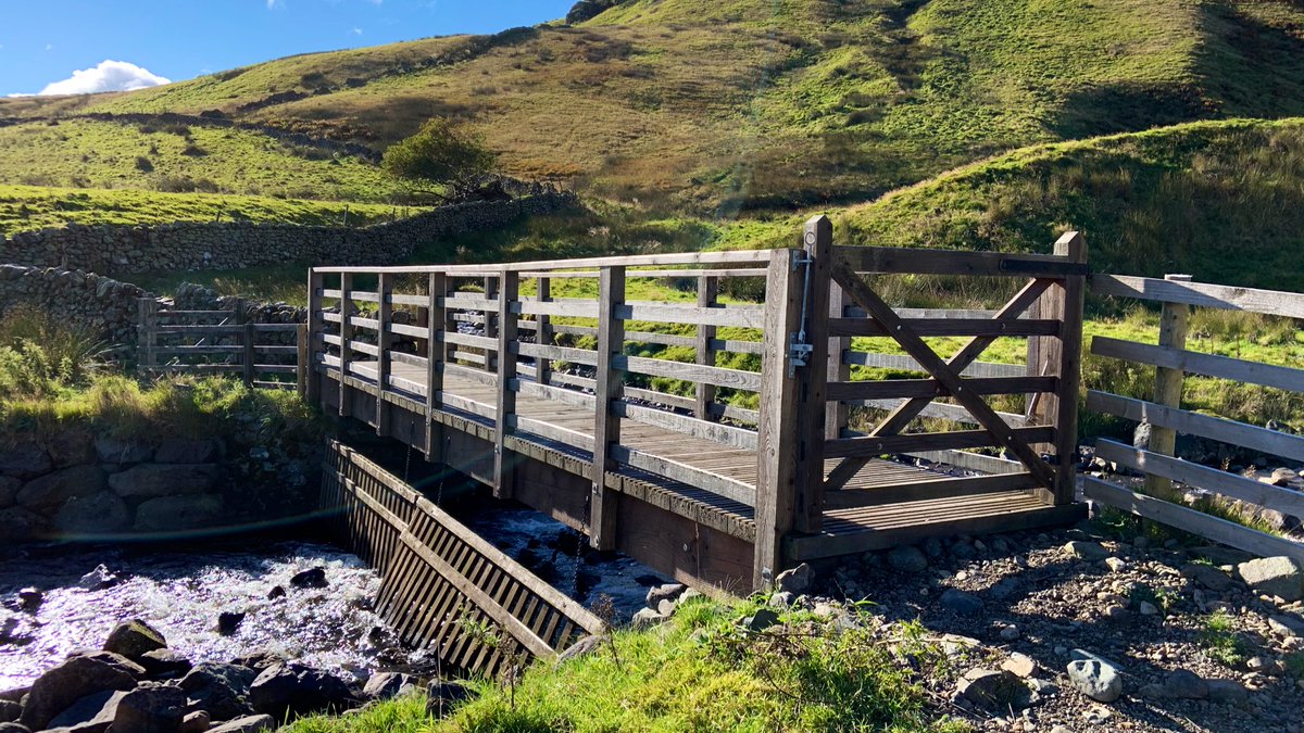 TheLakesMike's tweet photo. Holy #Heck, it’s #SnecklifterTuesday. I had to stop and stare at this beauty after a lap around the Dodds and descent of Hart Side.
.
#greatdodd #watsonsdodd #stybarrowdodd #raise #hartside #helvellyn #cumbria #lakedistrict https://t.co/JlfsHVR9j8