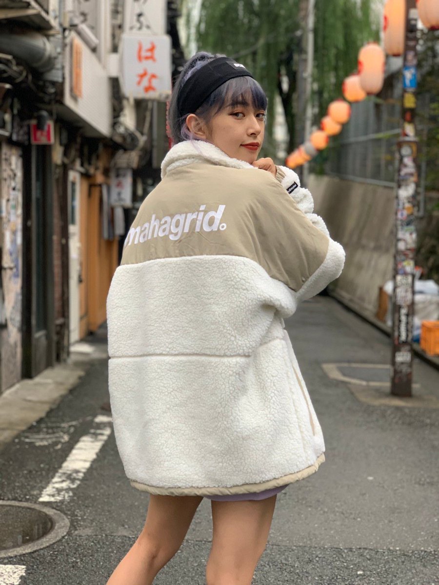 Kom Official Staff Code 今回はmahagridのロゴトレーナー ボアアウターで可愛く ストリートコーデ アイボリーとベージュの色合いがインナーのトレーナーのカラーを引き立たせてくれるので あったかくお洒落しちゃいましょう Kom Mahagrid Kom Official Staff Code 今回はmahagridのロゴトレーナー ボアアウターで可愛く ストリートコーデ アイボリーとベージュの色合いがインナーのトレーナーのカラーを引き立たせてくれるので あったかくお洒落しちゃいましょう Kom Mahagrid