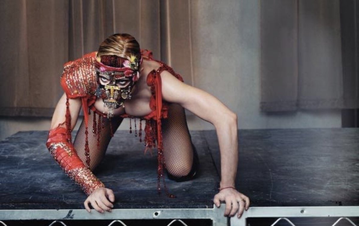 madonnas_fault's tweet photo. Madonna by Steven Klein 2003 #XSTaTICPROCeSS https://t.co/jyq7gslqiO