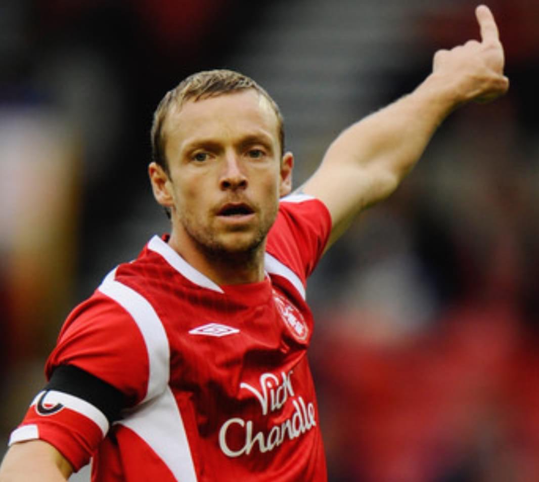 Happy birthday to former red player Paul McKenna 