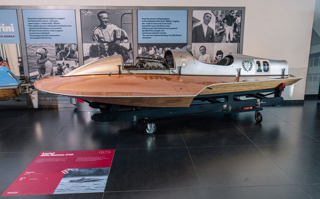 VidaPremium_web's tweet photo. El Museo Arese muestra una exposición con una faceta menos conocida de Alfa Romeo, la de las lanchas de competición, modelos equipado con motores de la marca que ganaron numerosos campeonatos en los años 60 y 70 https://t.co/iLLM0HwArf @AlfaRomeo_es @Rosacaniego https://t.co/d6cEOQBMdG