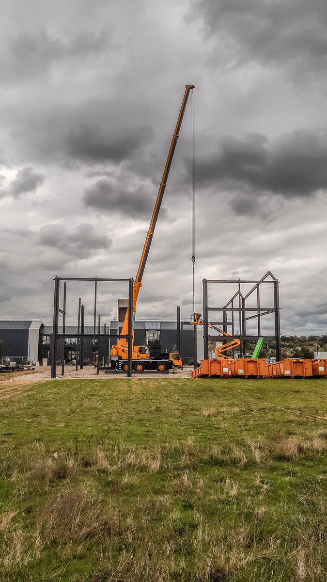 groupebonhomme's tweet photo. Nouveau bâtiment pour @Prodeval_biogas, 3ème projet consécutif avec le Groupe Bonhomme ! 🙂
Pour ce projet Tous Corps d'Etat,
✅ 2000 m² sur 3 niveaux
✅ 120 T de charpente BONHOMME
👉🏻 https://t.co/FEPqmjmXqB
#groupebonhomme #prodeval #biogaz #methanisation #BTP https://t.co/pv9qIAQQcP