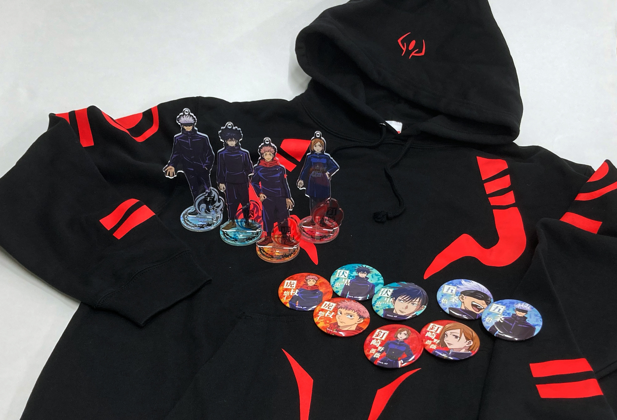 Toho Animation Store Tvアニメ 呪術廻戦 Toho Animation Store限定グッズ本日よりお届け開始 虎杖 伏黒 釘崎 五条の アクリルスタンドキーホルダー 4種 トレーディング缶バッジ 全8種 発売中です 地域によってお届け日数がかかる場合が