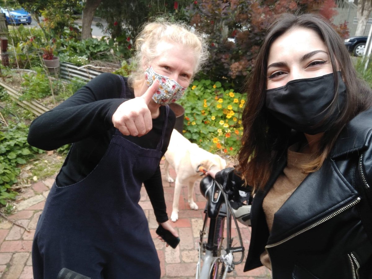danivalent's tweet photo. Thanks Tash, for passing on a bike to visa holder Alexandra β€οΈ Got a bike? I have a list of struggling internationals who would love it. #bikes4happiness #melbournelockdown #savehospo https://t.co/xdCmXnXKkM