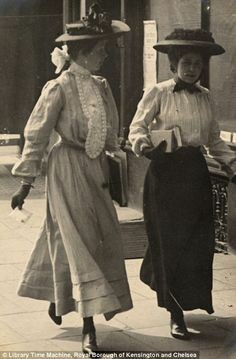 Here are some lovely photos of Edwardian Ladies. Please note that they do NOT have terrifyingly thin waists...