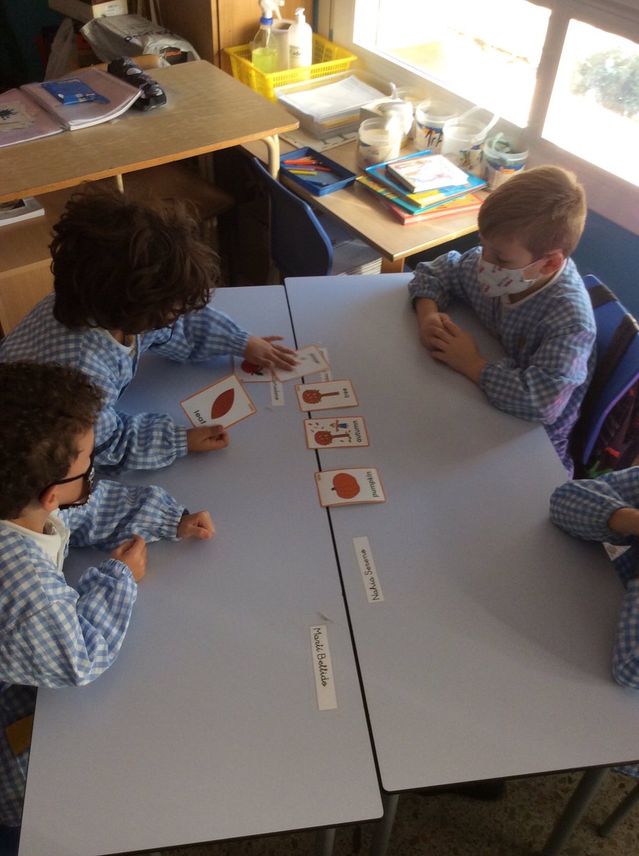 mercedaries's tweet photo. Autumn is here! And we love autumn vibes. We love playing memory games with autumn vocabulary. We sing songs and we watch English videos.
#fsf1prim #fsf2prim #autumn #english https://t.co/WX5vtl4PSV