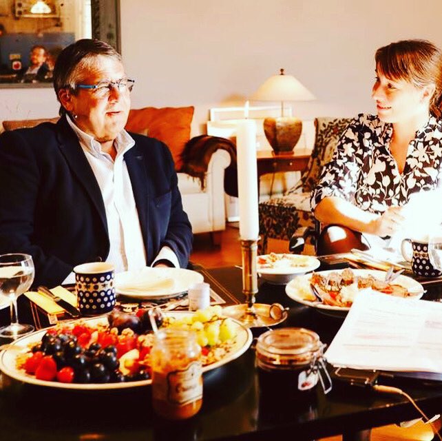 Drei Dinge, die Sigmar Gabriel auf die Palme bringen? Ganz einfach: „S, P, D“. 😂 Weitere Schmankerl des Ex-Vizekanzlers in der neuen Folge des Podcasts „Woran glaubst Du?“ bei Audio Now. youtu.be/ec7JpGWucwI <a href="/jusos/">Jusos in der SPD</a> <a href="/spdberlin/">SPD Berlin</a> <a href="/spdbt/">SPD-Fraktion im Bundestag</a> <a href="/audionowde/">AUDIO NOW</a> <a href="/dpa/">dpa</a> <a href="/SZ/">Süddeutsche Zeitung</a> <a href="/RTLde/">RTL</a> <a href="/BILD/">BILD</a>