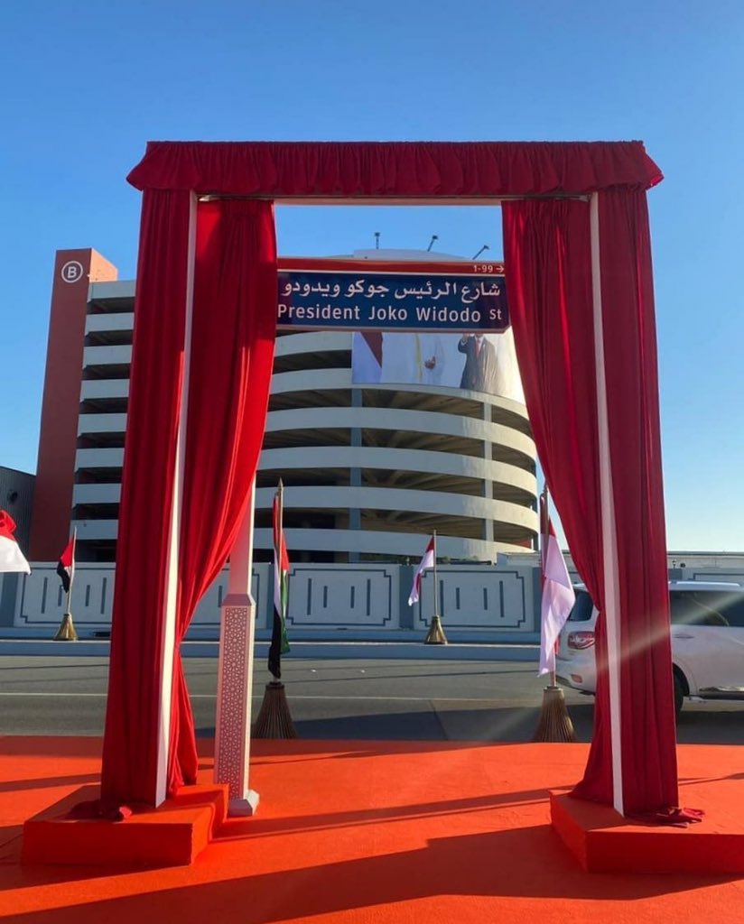 c96_root's tweet image. Wahai kaum muda jangan sibuk main tiktok mulu. Contoh pak de @jokowi, kami sebagai rakyat kecil bangga pada bapak. 
#1TahunJokowiAmin