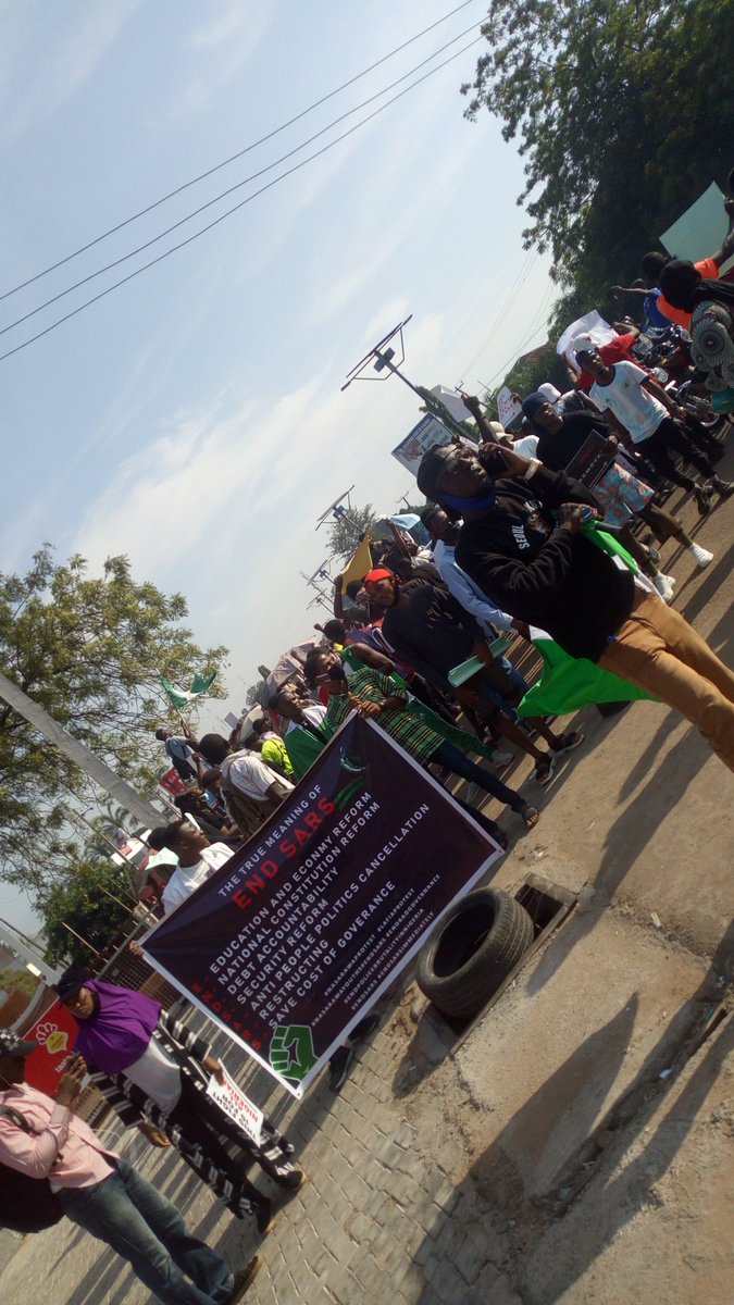 reallovekure's tweet image. Lafia Peaceful Protest
#EndPoliceBrutalityinNigeraNOW 
#EndPoliceHarassment 
#LafiaProtest 
#NasarawaStateProtest