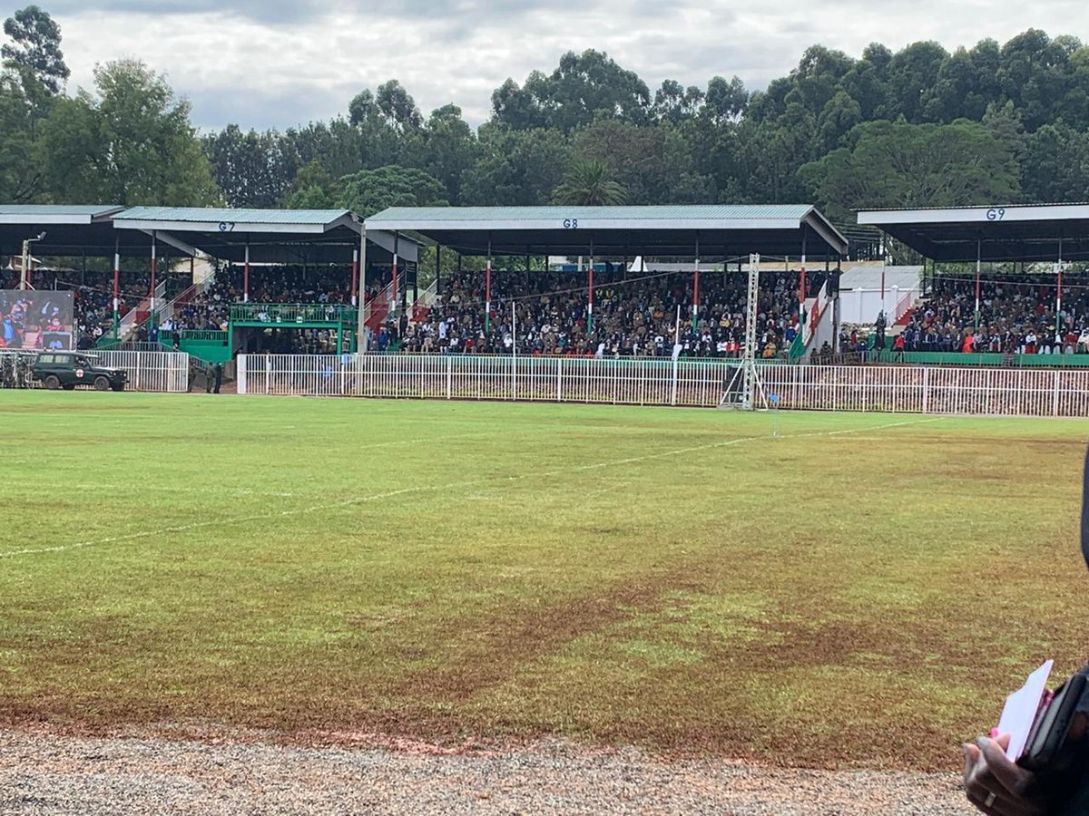 Over 200 heroes have been identified for this year’s Mashujaa Day but only 50 will be at Gusii stadium. President Uhuru Kenyatta expected to arrive at 10.55 AM ODM leader @RailaOdinga arrives at Gusii stadium #MashujaaDay