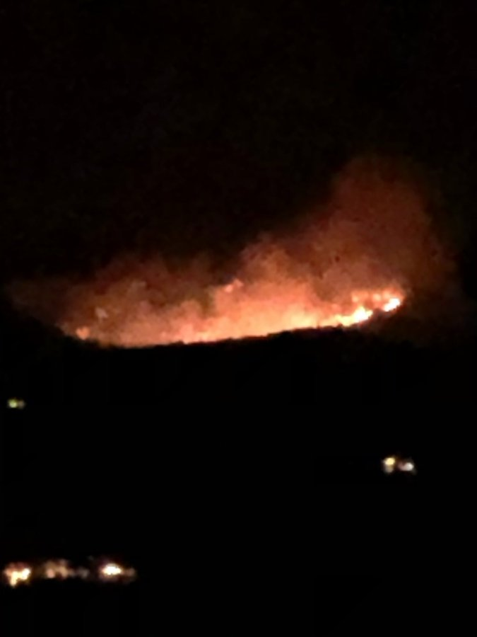 KDWebster4's tweet photo. #Boulder peeps, what's the latest regarding the fires? Anything worth retweeting to spread the word?
#Loveland #Longmont #CalWoodFire #LefthandCanyonFire #LeftHandFire #lefthandcanyon #ColoradoFires #Colorado https://t.co/8yrvhqiWTU
