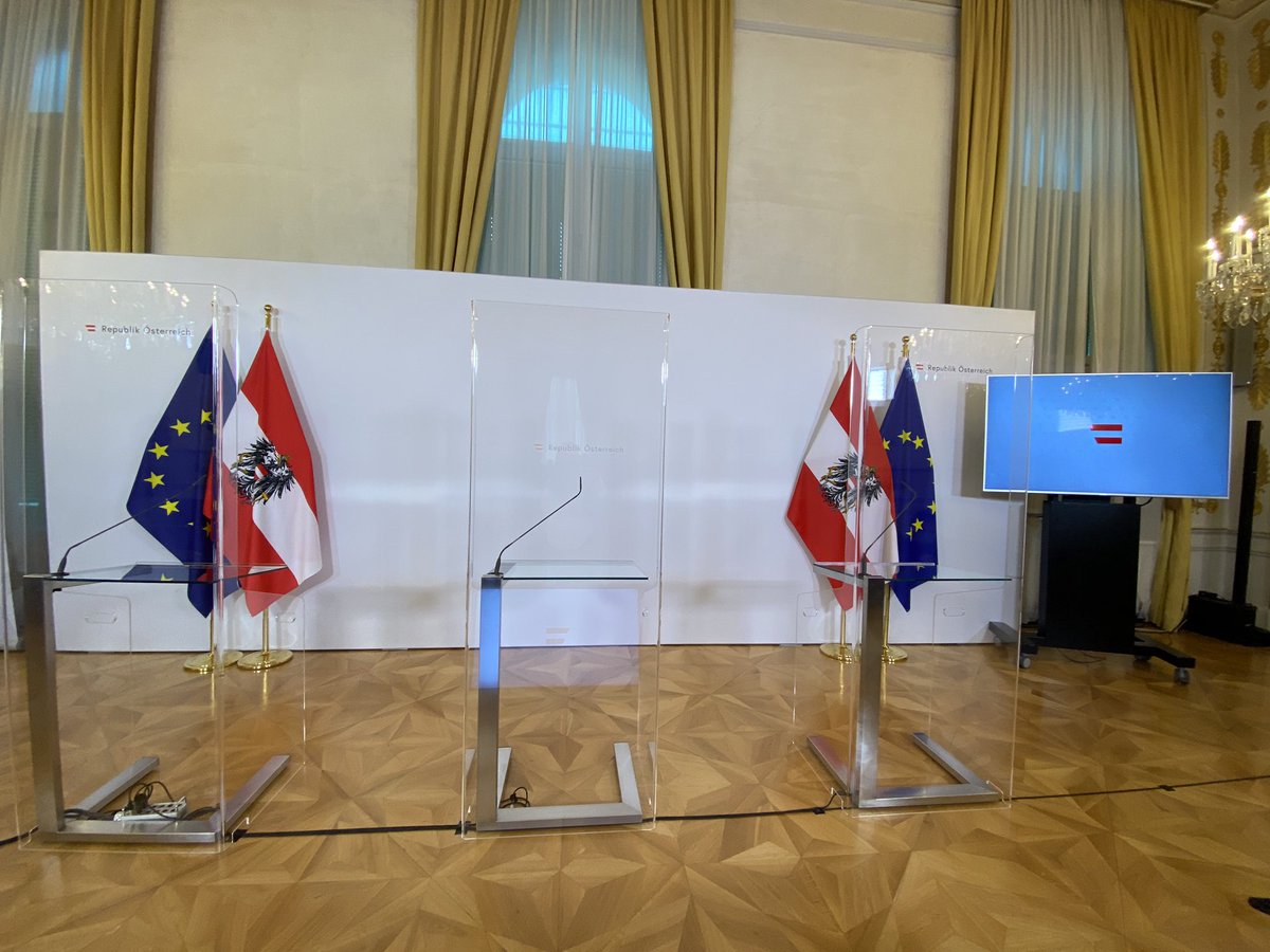Die Pressekonferenz mit BK @sebastiankurz, BM Margarete Schramböck und General Manager von Microsoft Österreich @dorothee_ritz zum Thema „Erste Microsoft Cloud-Rechzentrumsregion in Österreich“ wird in Kürze live übertragen: https://t.co/zhsjetI1ax https://t.co/TfYBkw1kLG