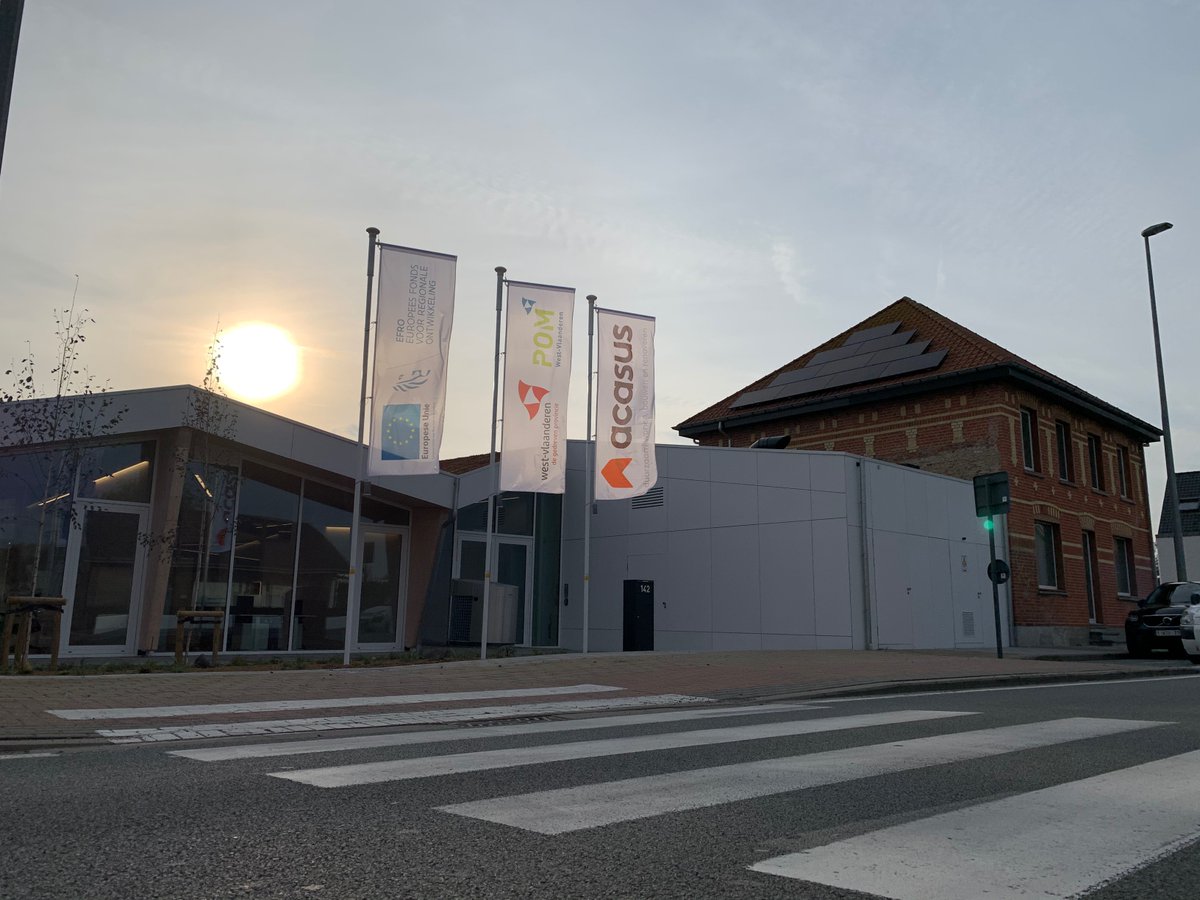 POMWVL's tweet photo. Het hernieuwde #Acasus heropent de deuren. Hier bundelen we samen met @provinciewvl alle kennis over duurzaam wonen, bouwen en verbouwen voor particulieren, bouwprofessionals en lokale besturen 🏡🔨👷‍♂️ #persbericht https://t.co/b6ymGSCK1X
#samenondernemen #meerwestvlaanderen https://t.co/RnTBc9wY2o