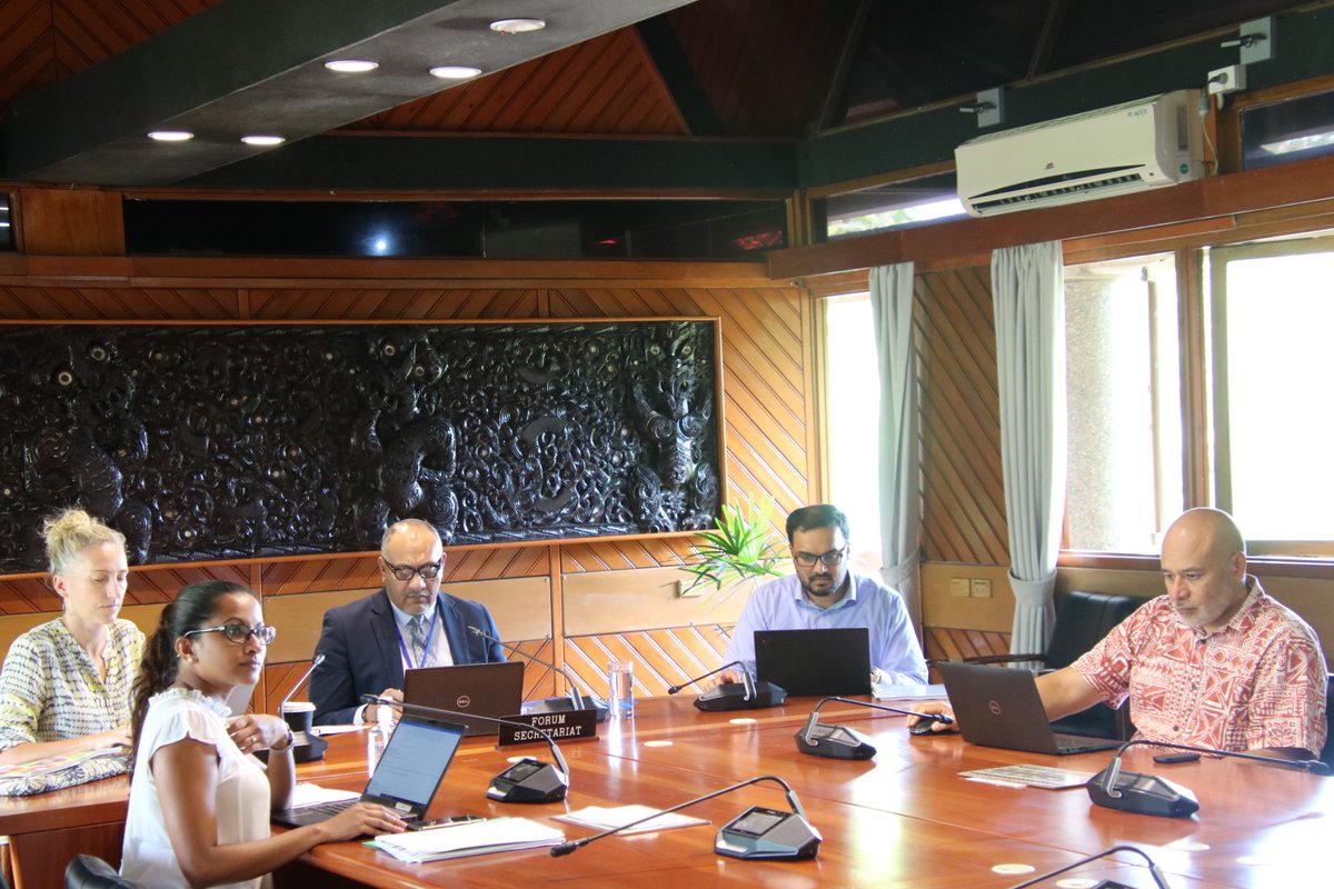 ForumSEC's tweet photo. Read the opening comments of Tuvalu's Foreign Minister Hon. Simon Kofe at the 4th PALM ministerial meeting, where he and other Pacific Ministers shared screen time with Japan's Foreign Minister Hon. Toshimitsu Motegi https://t.co/kcQ2MfyEpY #JapanPALM #resilientPacific #COVID19 https://t.co/oltSSeTHKO