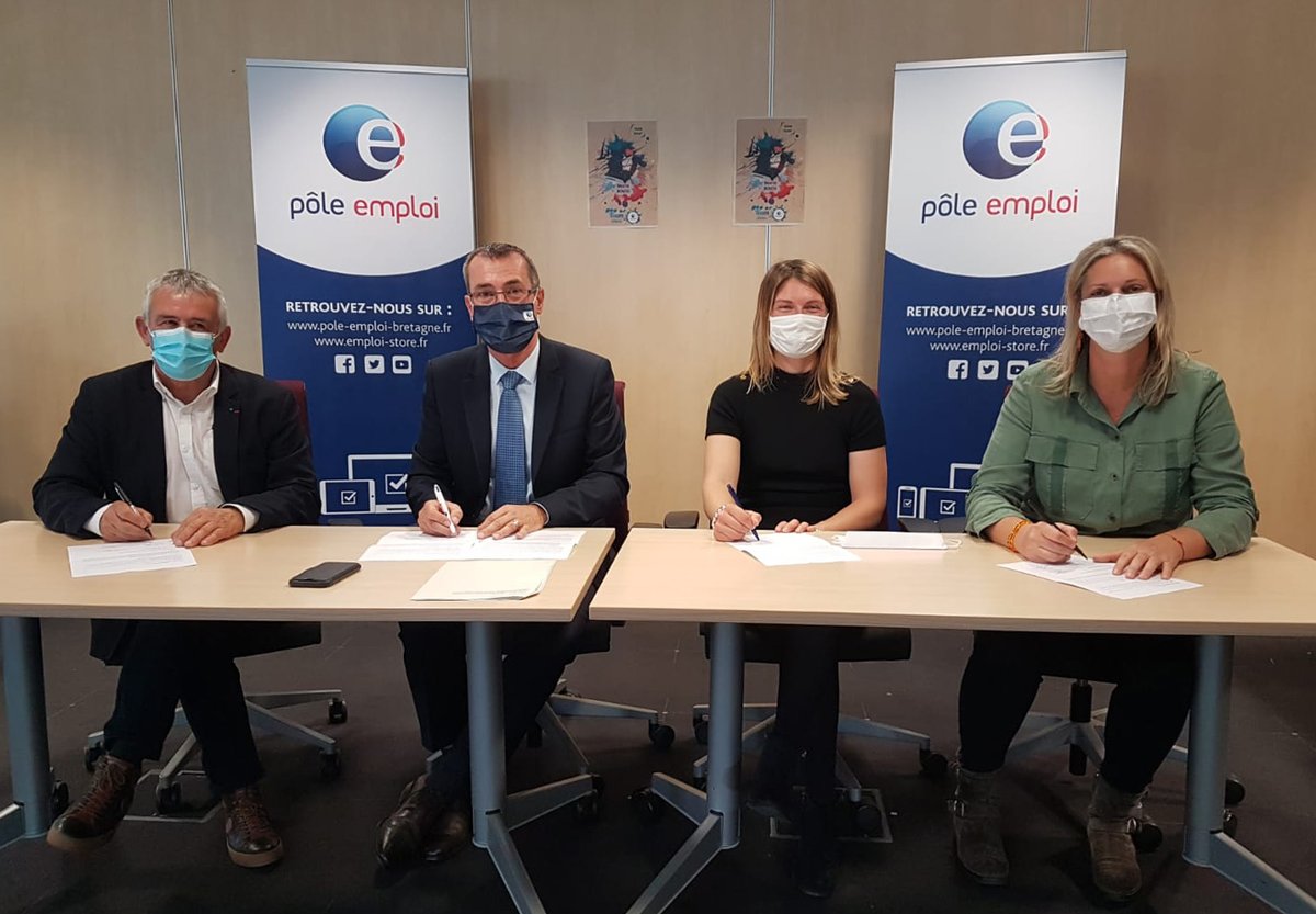 FTravail_BZH's tweet photo. ⛵️Marie Bolou, championne de Laser Radial : un équilibre entre vie pro et préparation #Tokyo2020.

@FSevignon, Sophie Brisson @Agence_du_Sport, @PierreGanter et Marie Bolou signent une convention de partenariat favorisant l’#insertion professionnelle des sportifs de haut niveau. https://t.co/aYIgm7iB5W