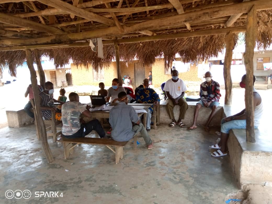 Monitoring of VSLA groups in communities in Niawa Chiefdom, Kenema, #SierraLeone, where the @EU_Commission & @Welthungerhilfe funded #WASH Self-Supply project is implemented by @MOPADASL1, @SendSierraleone & @WHHSLE. Savings to be invested in #water & #sanitation facilities. https://t.co/mOVkLvRKmG