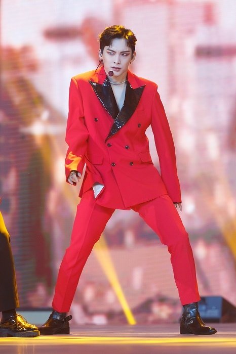 JUNHEEthePanda's tweet photo. #ACE #ChoiceLovesACE #ChoiceSupportsAce
Mɪssɪɴɢ ʜɪᴍ ᴡᴀs ᴅᴀʀᴋ ɢʀᴇy...
Fᴏʀɢᴇᴛᴛɪɴɢ ʜɪᴍ ᴡᴀs ʟɪᴋᴇ ᴛʀʏɪɴɢ ᴛᴏ ᴋɴᴏᴡ sᴏᴍᴇʙᴏᴅʏ ʏᴏᴜ ɴᴇᴠᴇʀ ᴍᴇᴛ
_______________𝗕𝘂𝘁 𝗹𝗼𝘃𝗶𝗻𝗴 𝗵𝗶𝗺 𝘄𝗮𝘀 𝗿𝗲𝗱 •∵❤️•∵•❤️∵• https://t.co/wX9Qmns81H