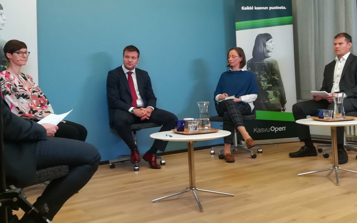 kasvuopen's tweet photo. Mitkä ovat #kasvuyritys'ten menestyksen mahdollisuudet 2021? Kasvuyritystapahtuma Kasvu Open Karnevaalin -paneelikeskustelussa to 29.10. mukana mm. kehitysyhteistyö- ja #ulkomaankauppaministeri Ville Skinnari. @VilleSkinnari @Ulkoministerio 

Ilmoittaudu: https://t.co/1HxRGTJAAd https://t.co/UnjyaLa03V