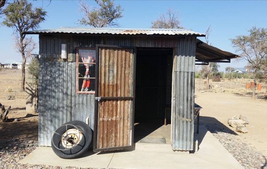 Lazarus_Janua's tweet photo. #GhettoFreeNamibia
953 937 people live in shacks countryside and the regime had 30 years to fix it, yet still begging for more chances.
Otjiwarongo is slowly growing backwards β LPM this coming November and make me Regional Councilor
#YoungandReady
#LPM
@lpm_namibia https://t.co/KQoGBAbC7v
