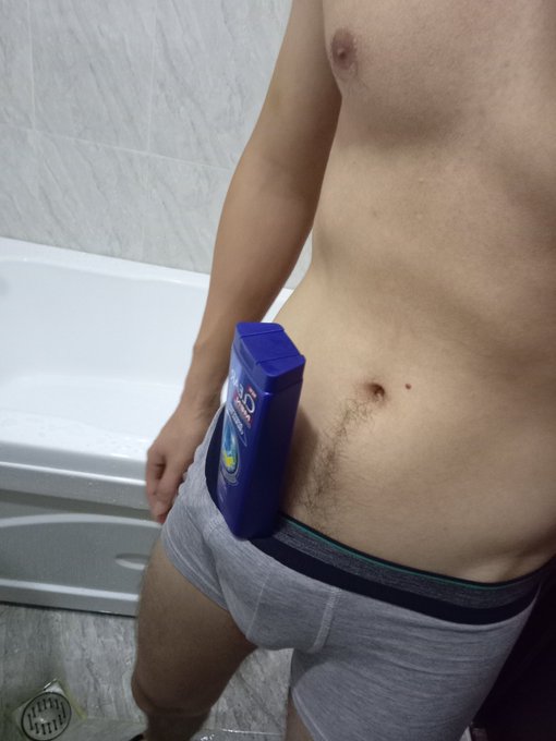 Shampoo challange yapmasak olmazd? ? dm me
#gay #ShampooChallenge #hotgay #Bottoms #loveislove #Quarantine
