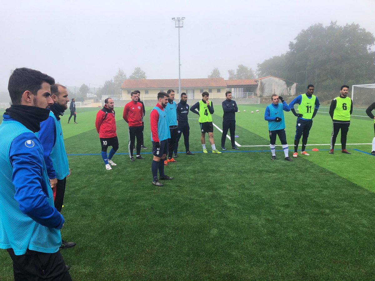 [ Formation ]

🧢 Les coachs sur le terrain pour le premier rassemblement #BEF secteur #Nord la semaine dernière à #Puymoyen. 

4️⃣0️⃣ stagiaires sur toute la #LFNA participent cette saison au BEF, 22 de ➕ qu’il y’a 4 ans. ✅