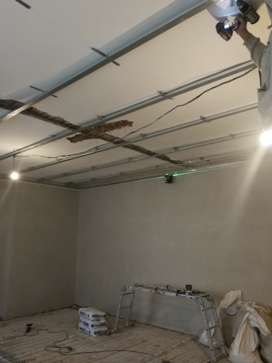 14/ Wall rendering & ceiling work continues.It's slowly coming along! 