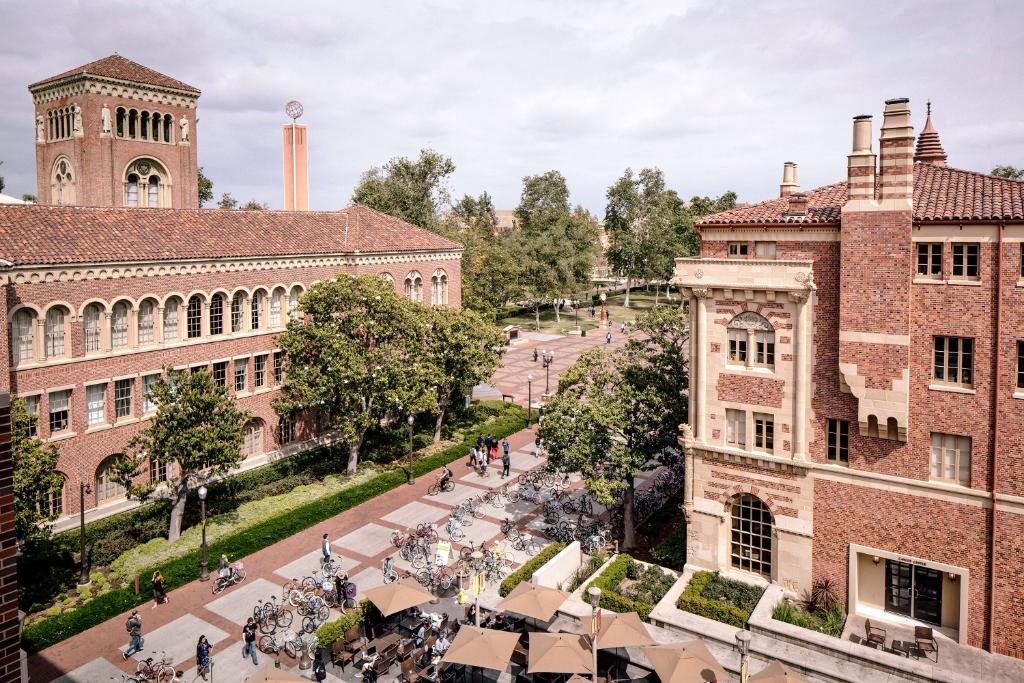 Mark your calendars for our webinar, āDesigning for Safer Interactions on Campus,ā hosted by our own Dr. Michelle Ossmann, on October 28, 4-5pm EDT. RSVP now! https://t.co/CACEsINoNc https://t.co/178qqIDxRv
