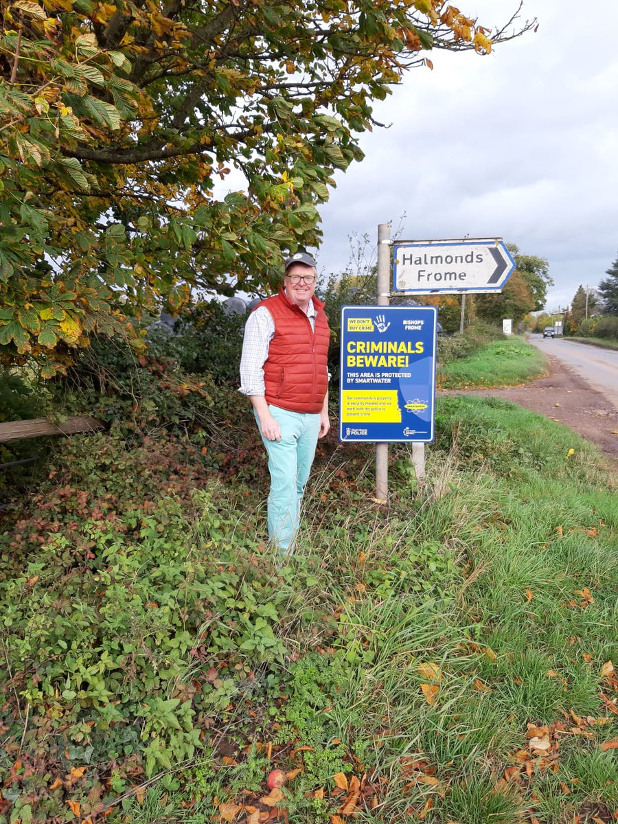 Mr William Pudge one of the parish councillors for Bishops Frome in Herefordshire has been working in partnership today with #WDBC making this out next completed protect by <a href="/SmartWaterNews/">SmartWaterNews</a> area.  <a href="/insp_j/">Insp J Ashton</a> @HerefordCops <a href="/Supt_Hereford/">Supt Sue Thomas</a> @SuptMoxley Supported by <a href="/WestMerciaPCC/">West Mercia PCC</a>