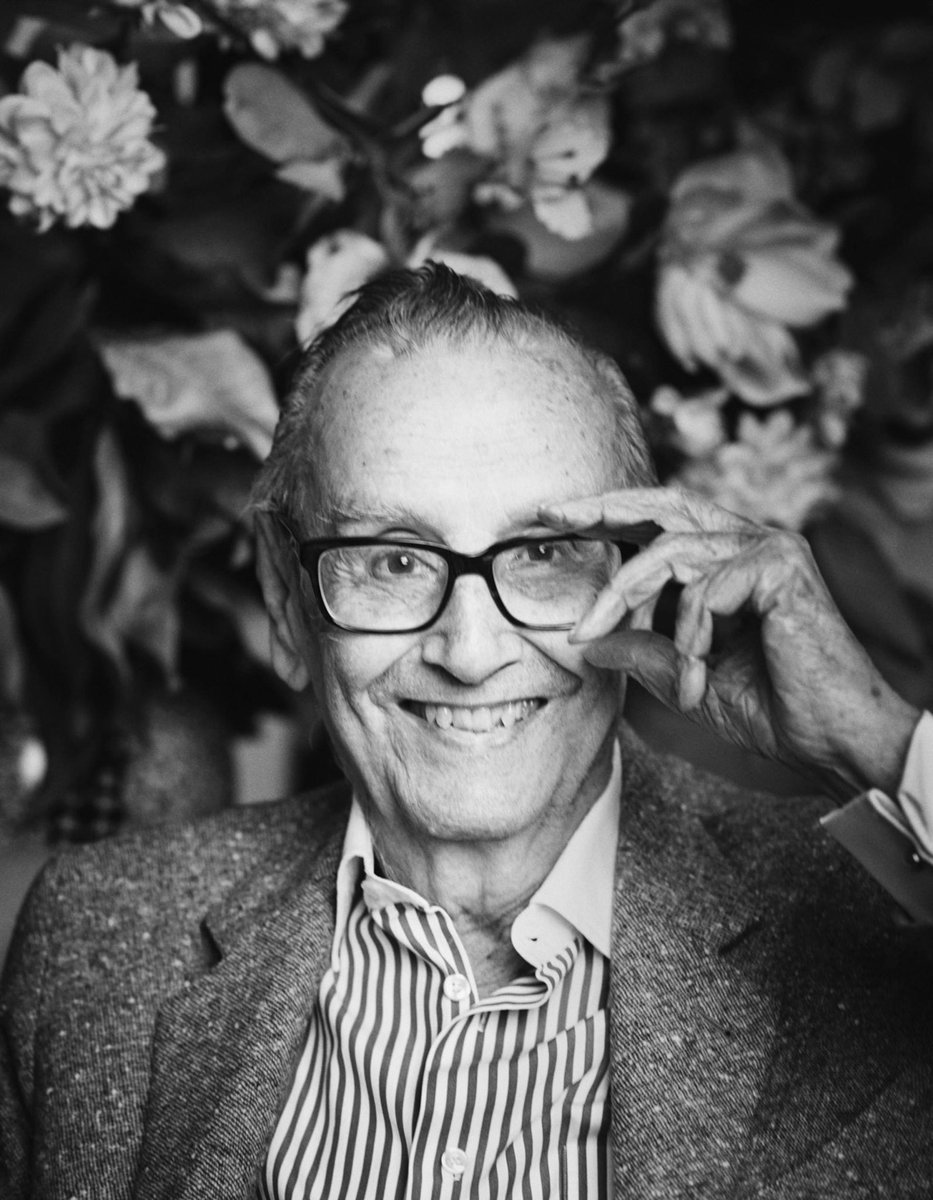IngenieriaIMAS's tweet photo. Hoy nos despedimos de Federico Correa, diseñador, arquitecto y figura maestra del s.XX.
Descansa en paz🖤
.
.
#federicocorrea #dep #design #architecture https://t.co/Rhf75ZwkEp