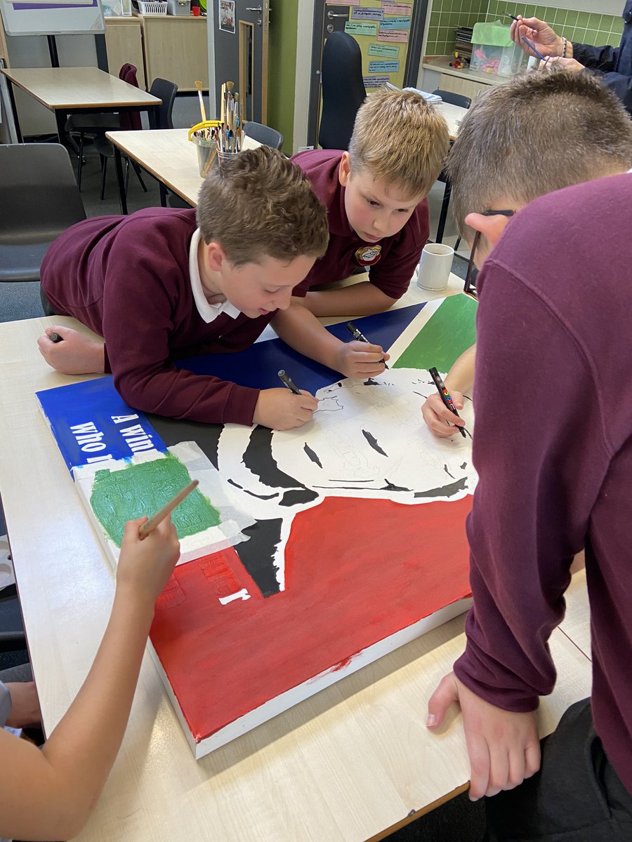 Class9DPS's tweet image. Art club are working hard on their Nelson Mandela portrait! @DartonPrimary @ArtDps1 #DPS_art