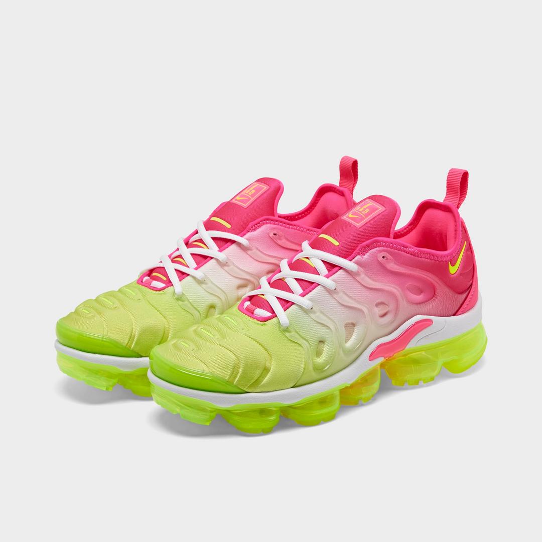 volt hyper pink vapormax