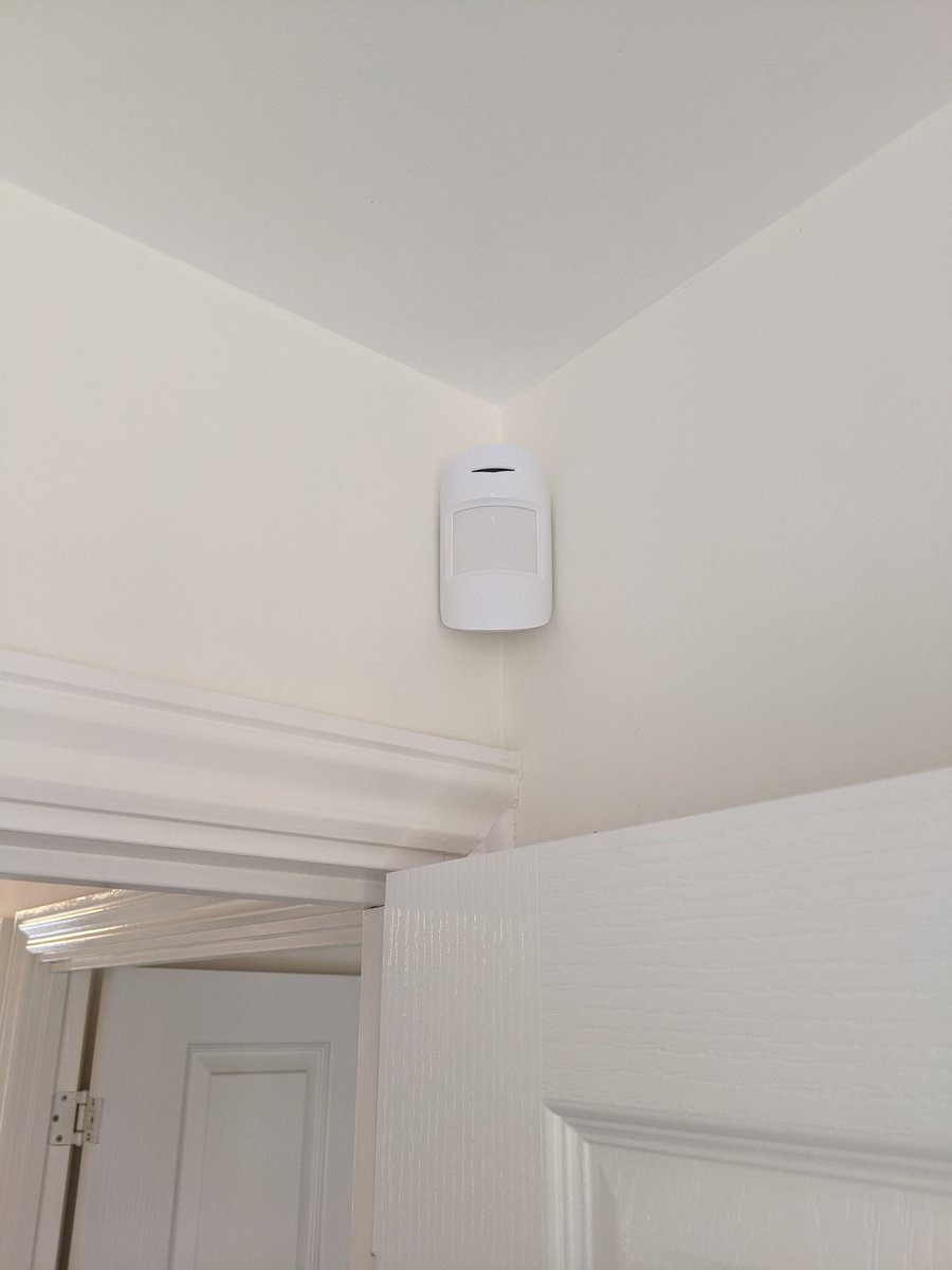 GadgetMyPad's tweet image. Todays Installation of @ajax_systems @ajaxalarms #wirelessalarmsystem #appcontrolled #pushnotifications supplied by @mastdigitaluk #westmidlands #worcestershire #cctv #homeautomation #ubiquiti #Wireless