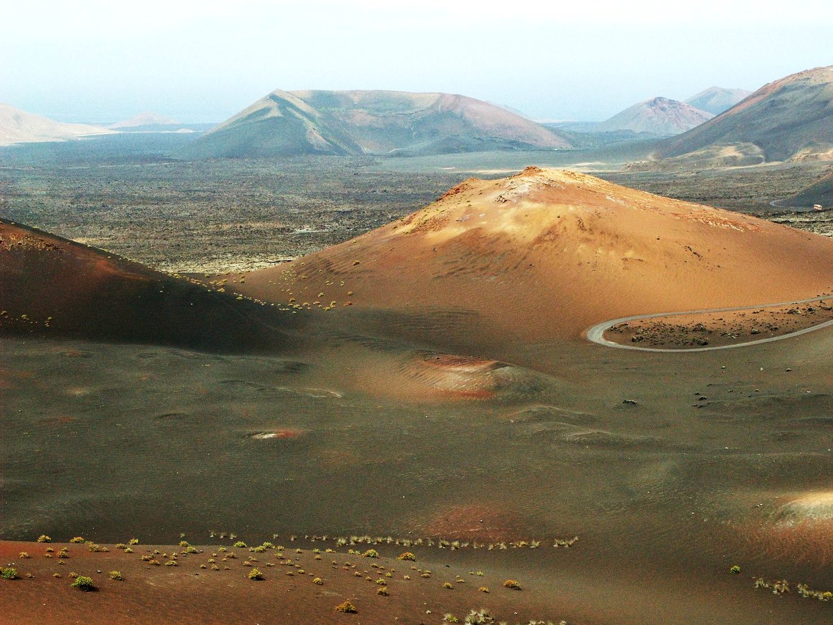 PhotographyBJA_'s tweet photo. Timanfaya National Park, Lanzarote. #volcanic #livevolcano #rugged #landscapes #landscapephotography #canaries 🏞️☀️⛰️ https://t.co/B1HAgQtkAl