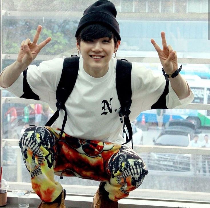 Yoongi 2013 a necessary thread;