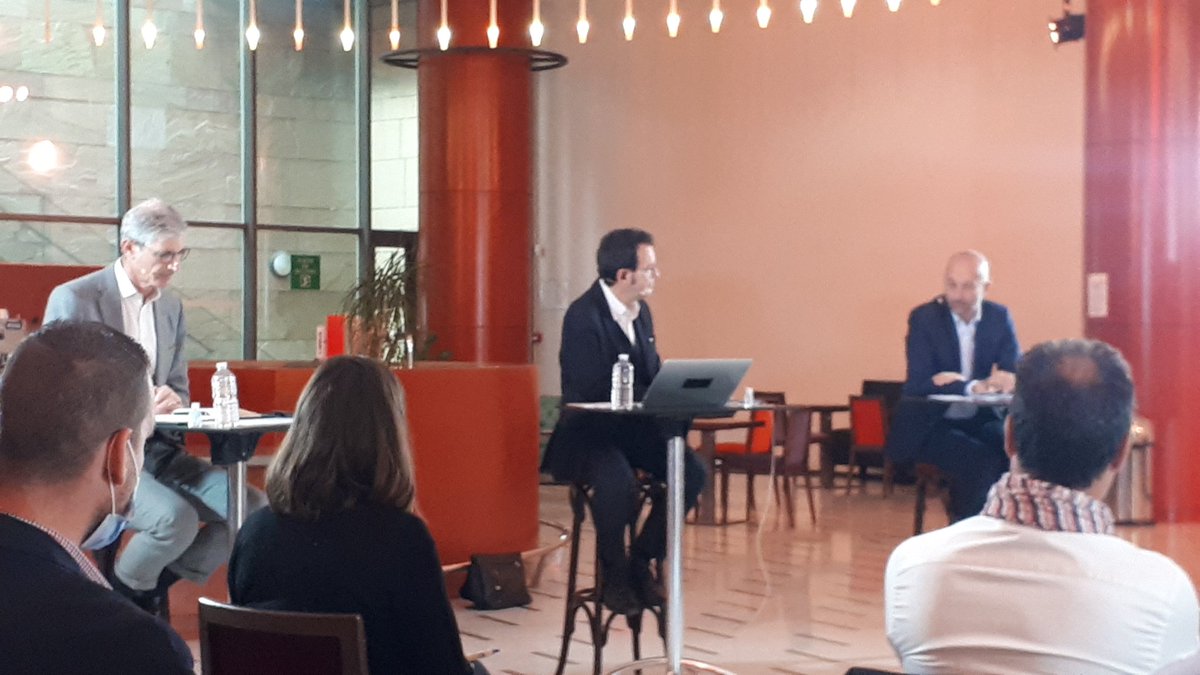 BonzomMarie's tweet photo. 8eme Interregionale @Groupe_VYV à Aix-en-Provence, avec @TBaubet et @StephDedeyan : "comment mieux vivre aujourd'hui" ; une matinée d'échanges et de partages entre les membres du Groupe, dont 
 @SFHE_Arcade @Groupe_Arcade https://t.co/tlECH7yov5