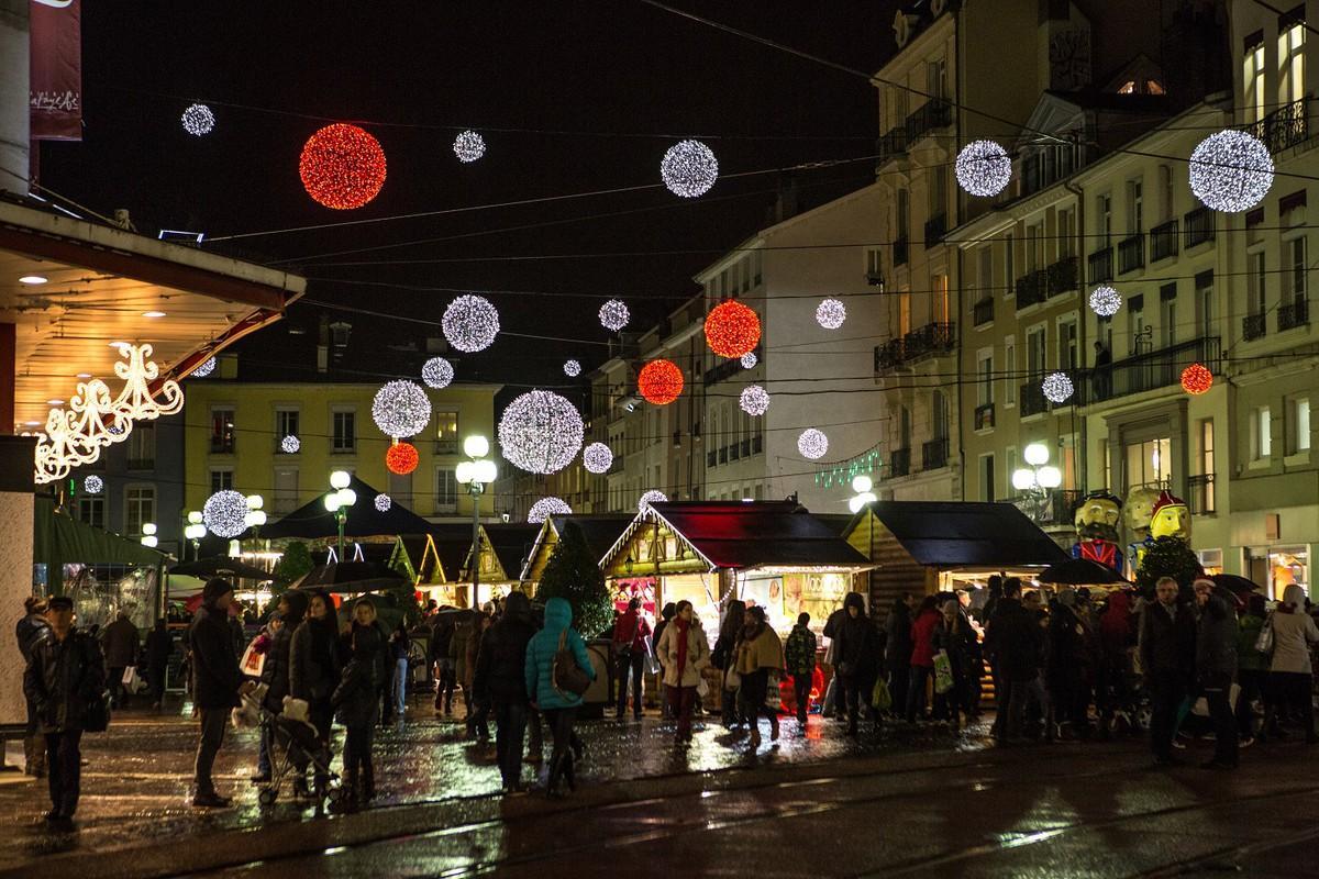 🔴 FLASH - Grenoble annule son marché de Noël en raison du Covid-19  lefigaro.fr/flash-actu/cov… #covid19