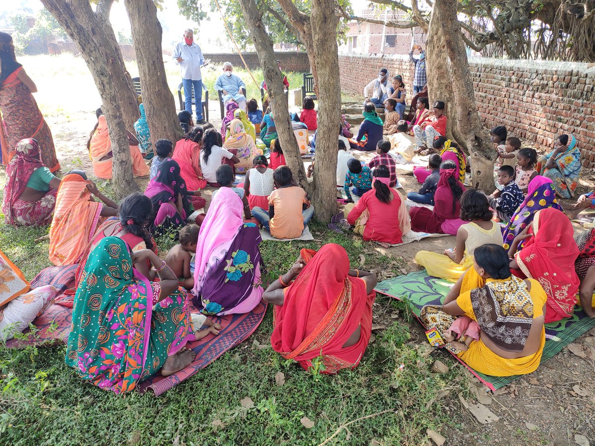 rvarshar's tweet photo. Around 50 women, children and adolescents participated in the outreach programme of childline-1098 supported by @ActionAidIndia in Bhagwandas village, Chatra, Jharkhand. Issues related to child protection including preventive measures of COVID-19 discussed with the community. https://t.co/OQEPEU9kLg