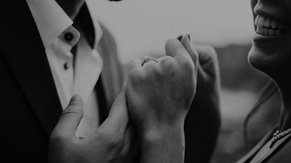 sublimefilmspt's tweet photo. She said YES! 🌠
#sublime #sublimefilms #shesaidyes #weddinginspiration #porto #weddingproposal #heproposed #heproposedtome
#bridetobe #weddingvideo #portugalwedding #destinationwedding #junebugweddings #love #together #engagementring #loveintentionally https://t.co/oiica8VpEH